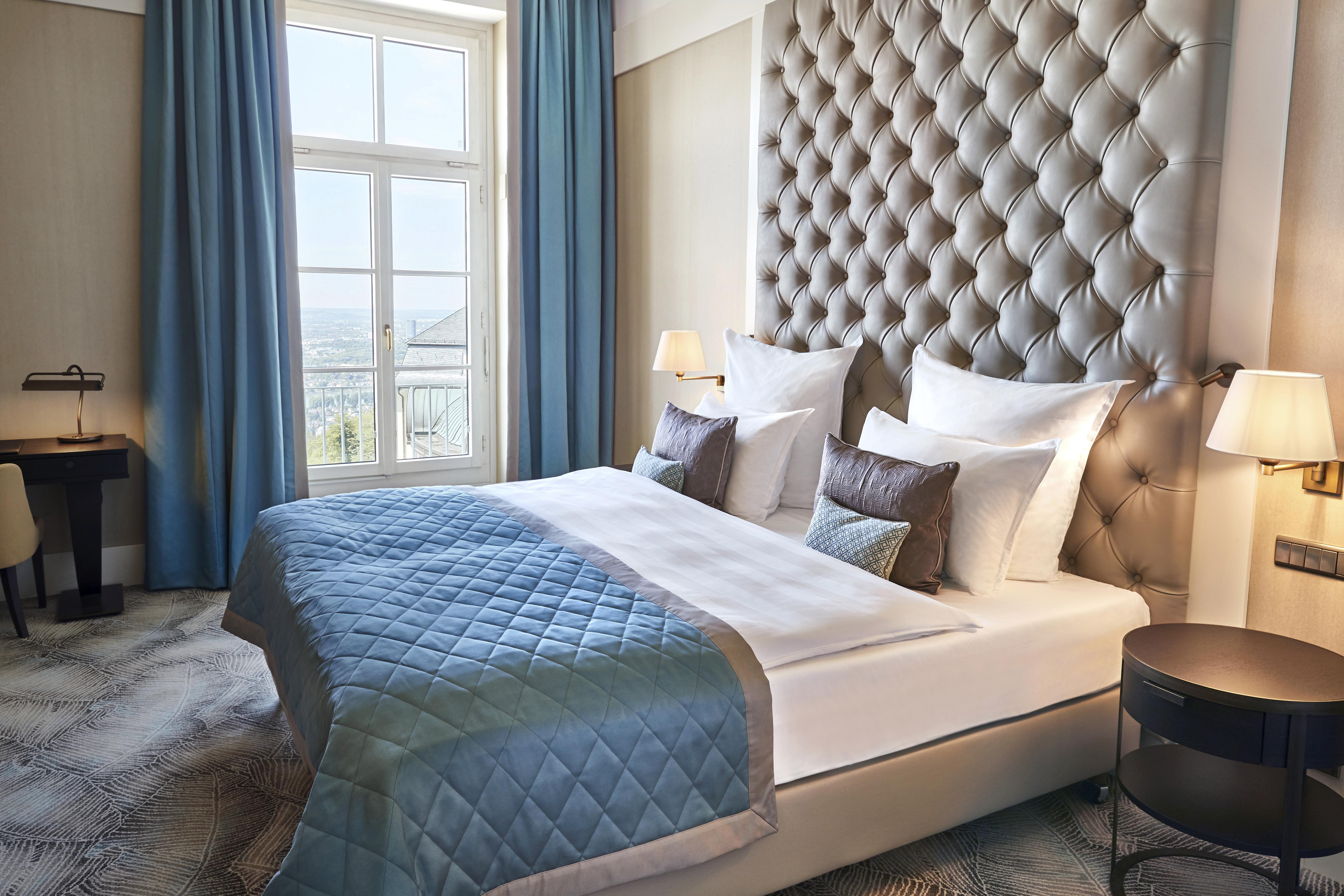 Steigenberger Icon Grandhotel & Spa Petersberg Koenigswinter Exterior photo A bedroom at the hotel