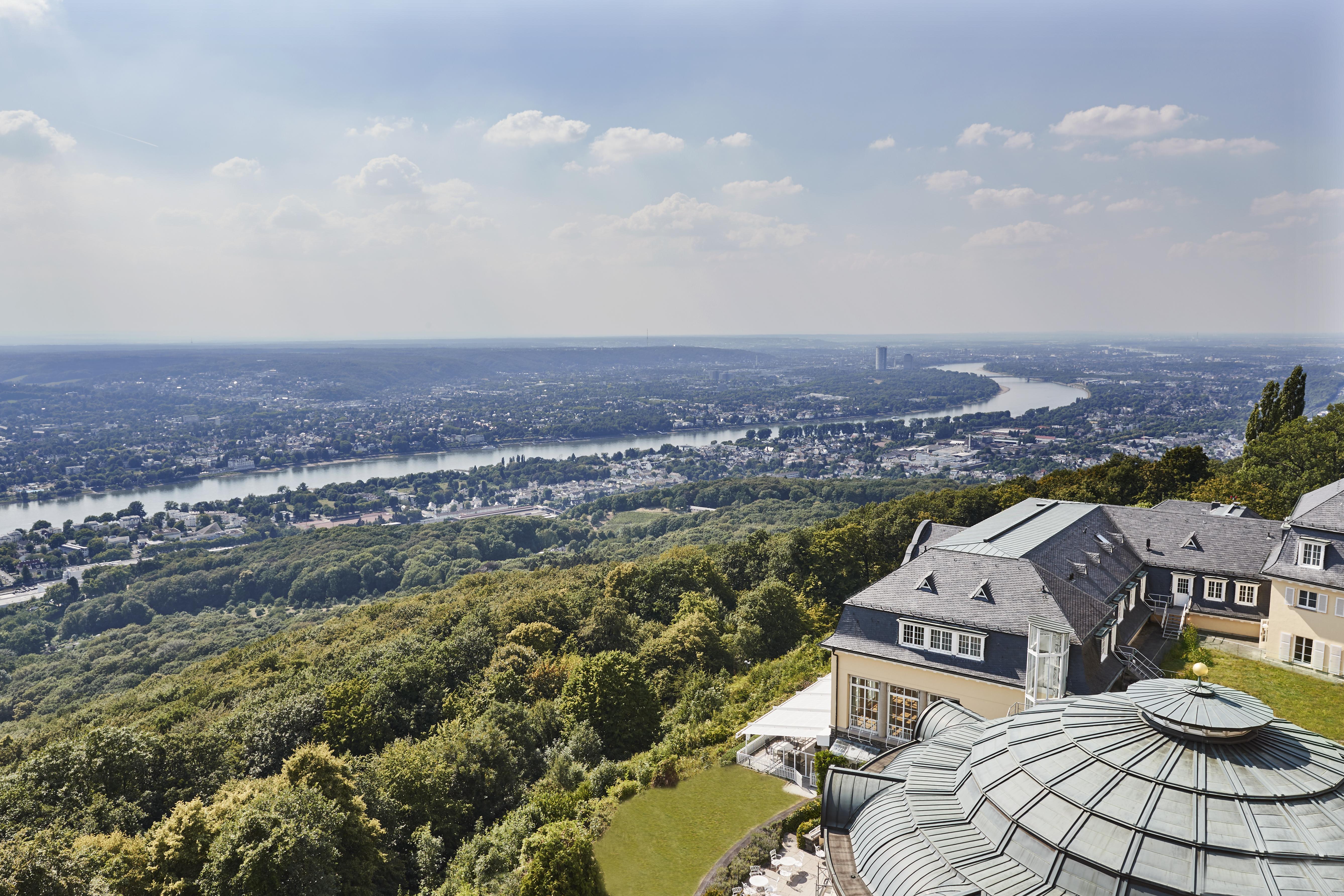 Steigenberger Icon Grandhotel & Spa Petersberg Koenigswinter Exterior photo View of the Rhine from the hotel