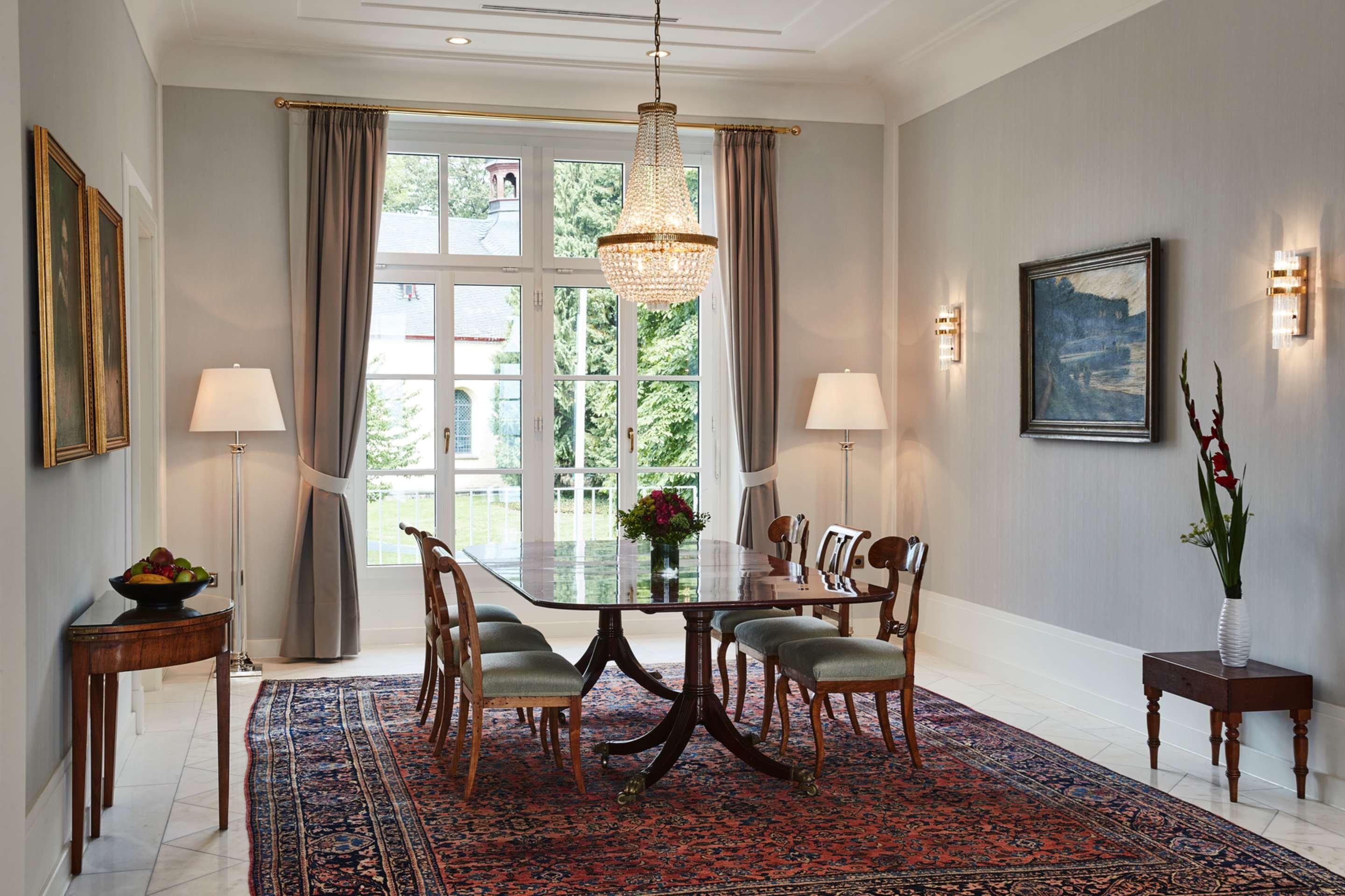 Steigenberger Icon Grandhotel & Spa Petersberg Koenigswinter Exterior photo Dining room