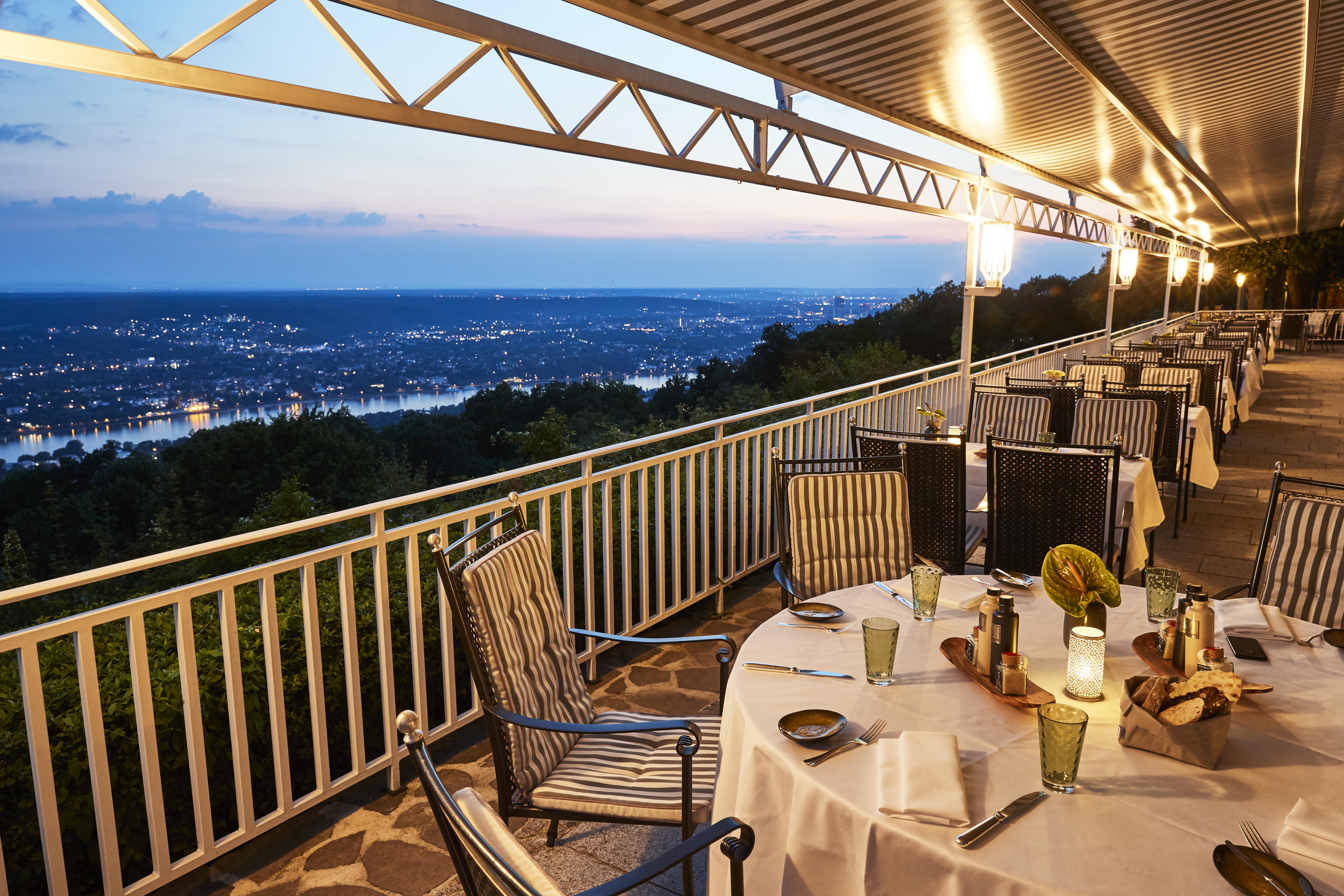 Steigenberger Icon Grandhotel & Spa Petersberg Koenigswinter Exterior photo The Terrace at the San Francisco Museum of Modern Art