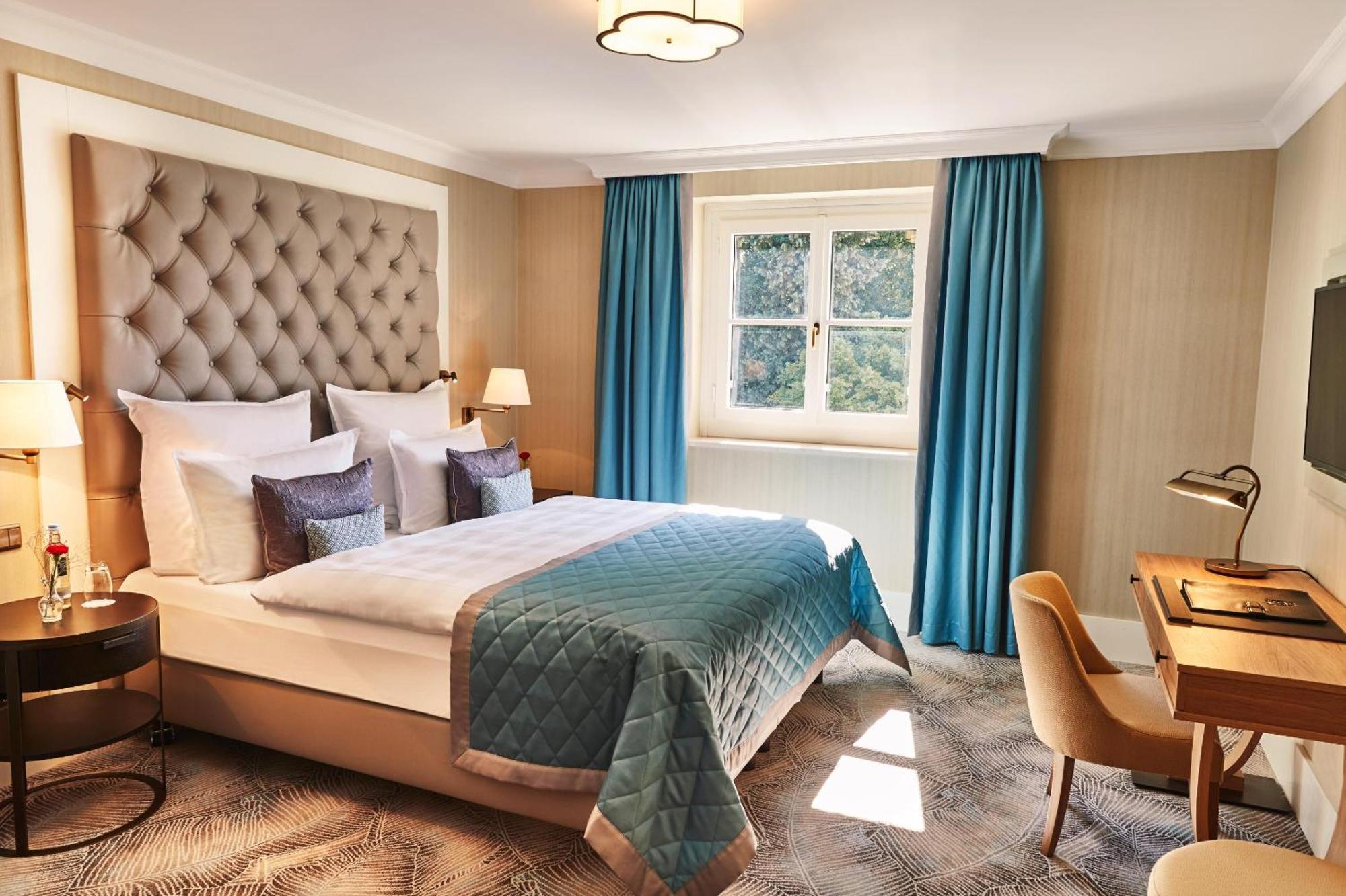 Steigenberger Icon Grandhotel & Spa Petersberg Koenigswinter Room photo